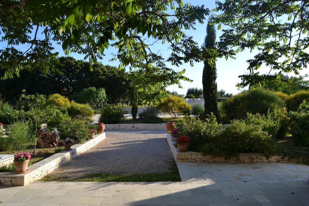B&B Corte Del Camedrio Cisternino Dış mekan fotoğraf